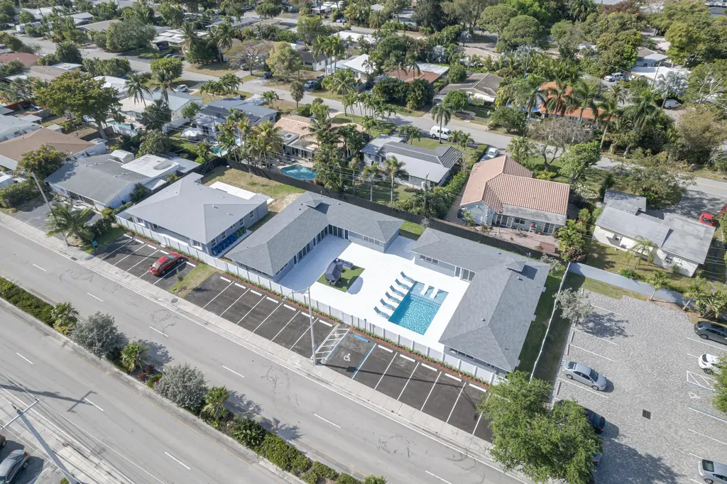 2017 NE 26th Street Wilton Manors FL 33305
