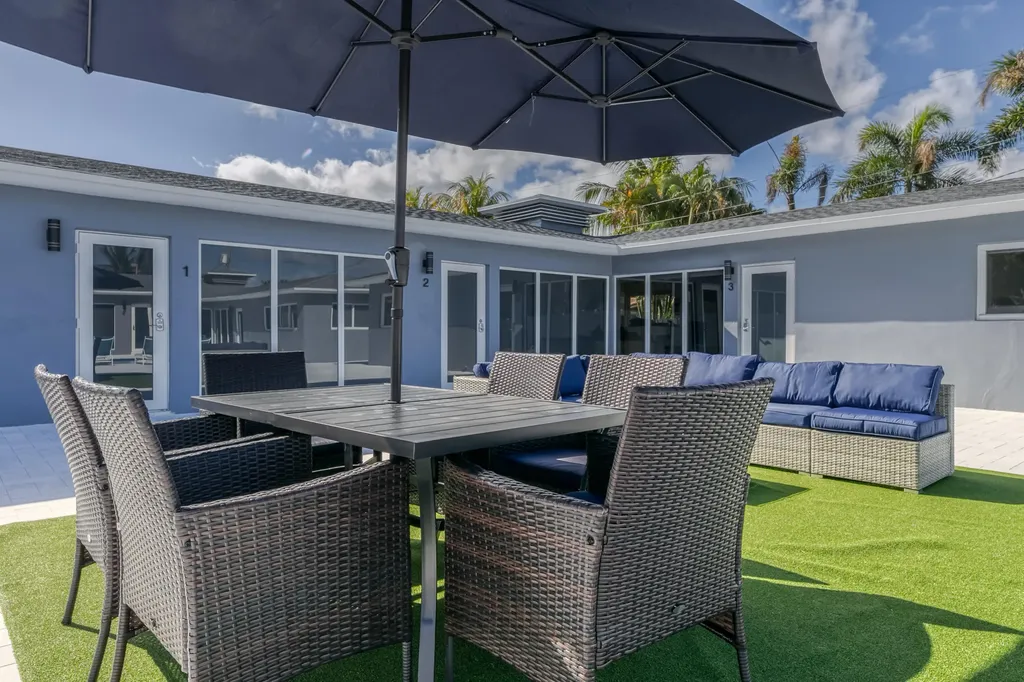 2017 NE 26th Street Wilton Manors FL 33305