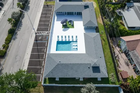 2017 NE 26th Street Wilton Manors FL 33305