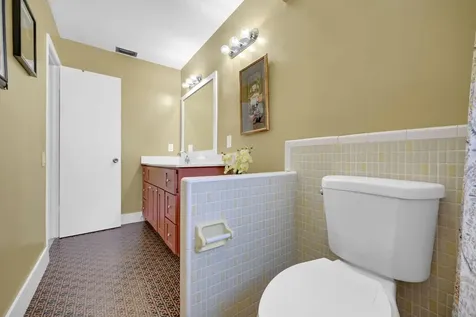 5060 NW 41st Court Lauderdale Lakes FL 33319