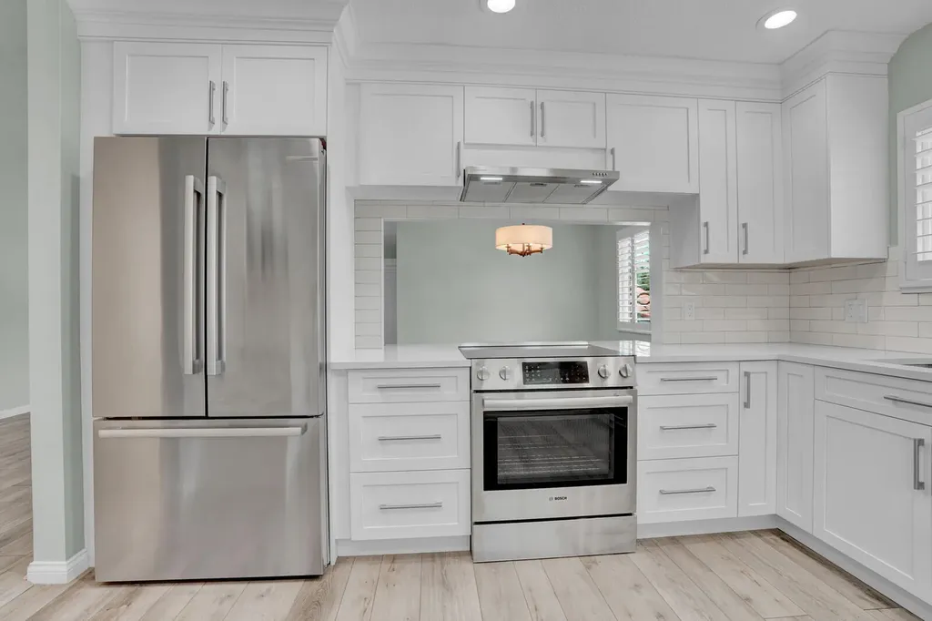 9 Lexington Lane E Palm Beach Gardens FL 33418