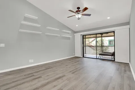 9 Lexington Lane E Palm Beach Gardens FL 33418