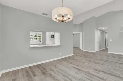 9 Lexington Lane E Palm Beach Gardens FL 33418