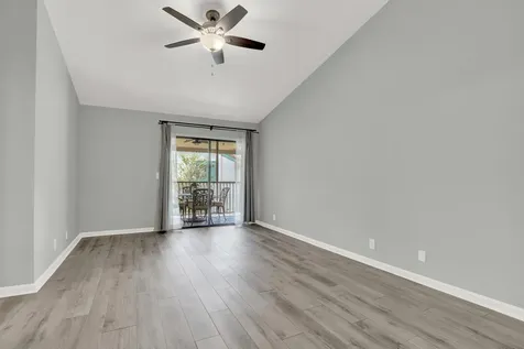 9 Lexington Lane E Palm Beach Gardens FL 33418