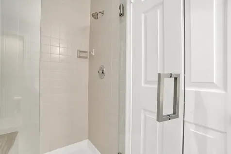 9 Lexington Lane E Palm Beach Gardens FL 33418