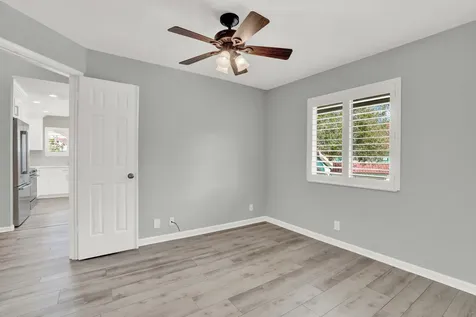 9 Lexington Lane E Palm Beach Gardens FL 33418