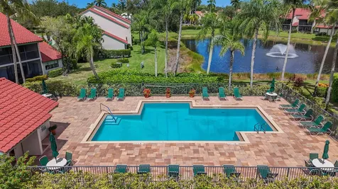 9 Lexington Lane E Palm Beach Gardens FL 33418