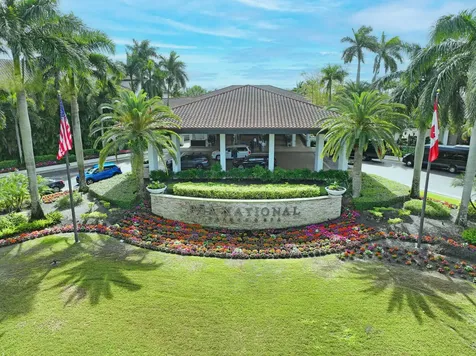 9 Lexington Lane E Palm Beach Gardens FL 33418