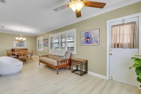 814 SW 5th Avenue Boynton Beach FL 33426