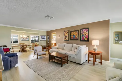 814 SW 5th Avenue Boynton Beach FL 33426