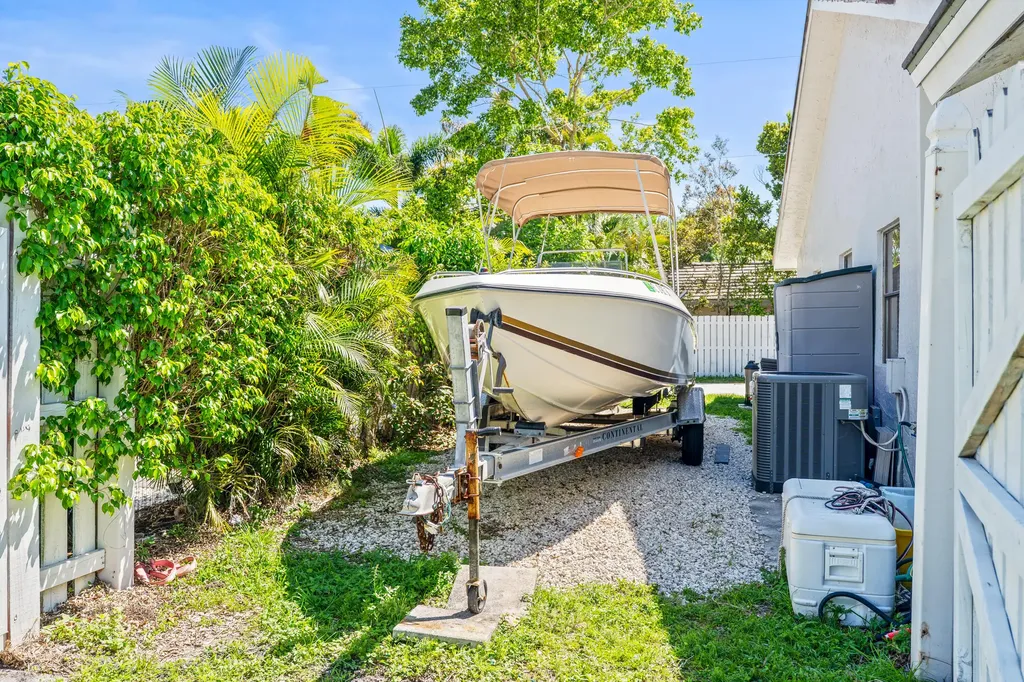 454 Prairie Rose Lane Boca Raton FL 33487