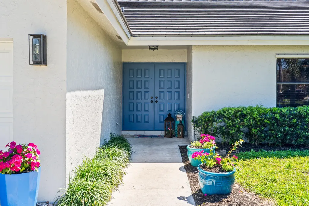 454 Prairie Rose Lane Boca Raton FL 33487