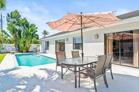 454 Prairie Rose Lane Boca Raton FL 33487