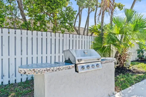 454 Prairie Rose Lane Boca Raton FL 33487