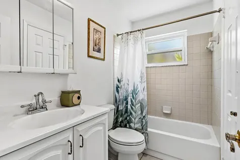 27 Wyndham Lane Palm Beach Gardens FL 33418