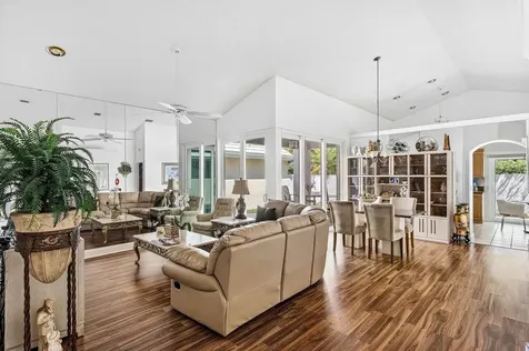 27 Wyndham Lane Palm Beach Gardens FL 33418