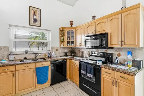27 Wyndham Lane Palm Beach Gardens FL 33418
