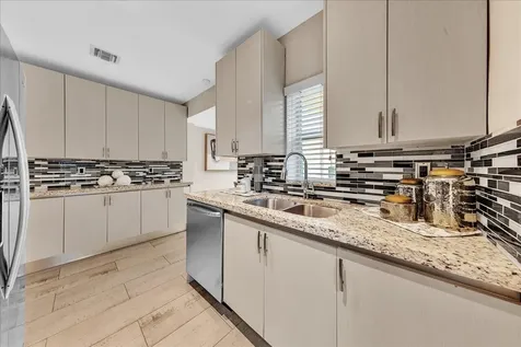 1835 Park Lane Fort Lauderdale FL 33315