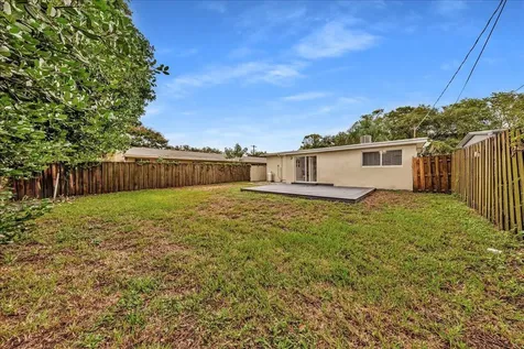 1835 Park Lane Fort Lauderdale FL 33315