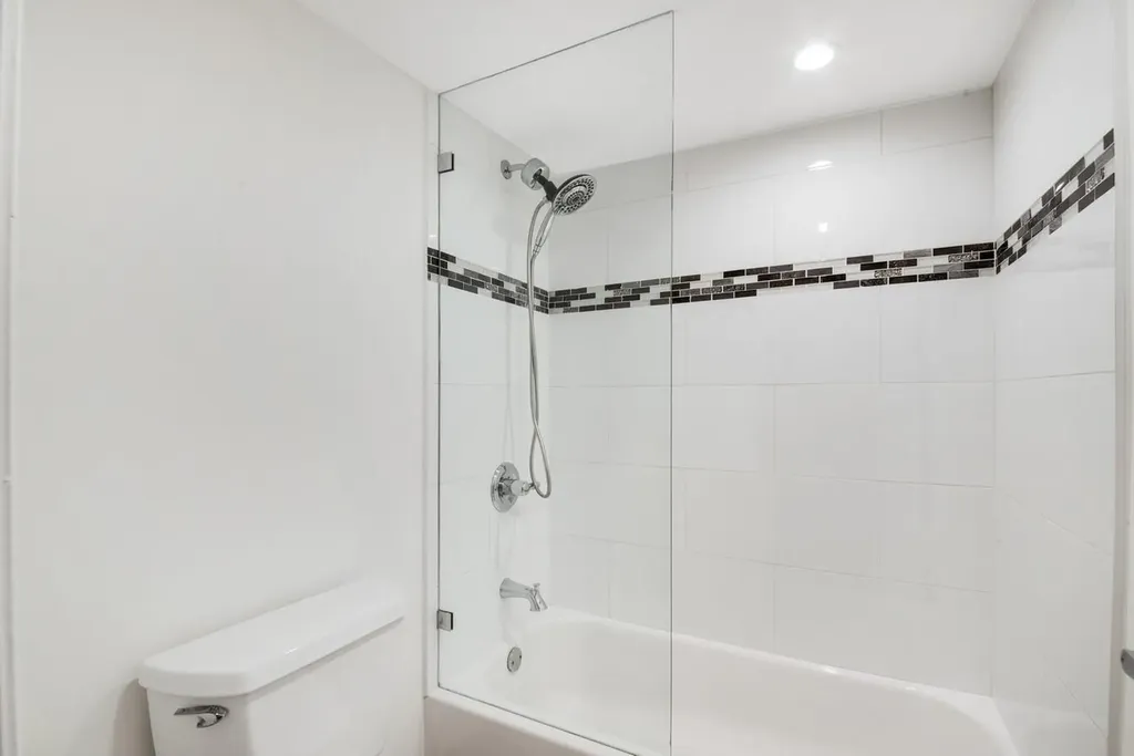 1147 Hillsboro Mile Hillsboro Beach FL 33062