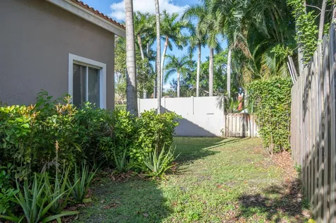 10160 NW 3rd Court Plantation FL 33324