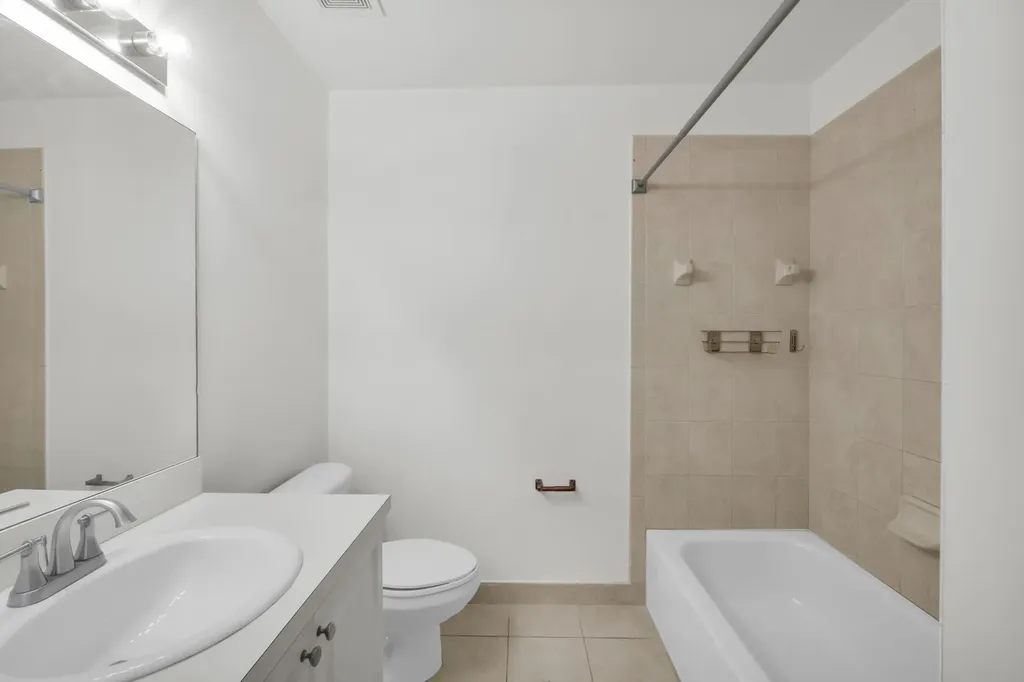 2581 Riverside Drive Coral Springs FL 33065
