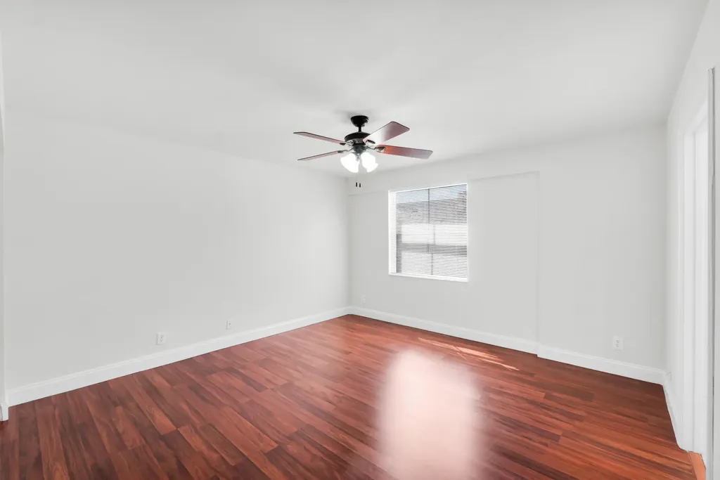 2581 Riverside Drive Coral Springs FL 33065