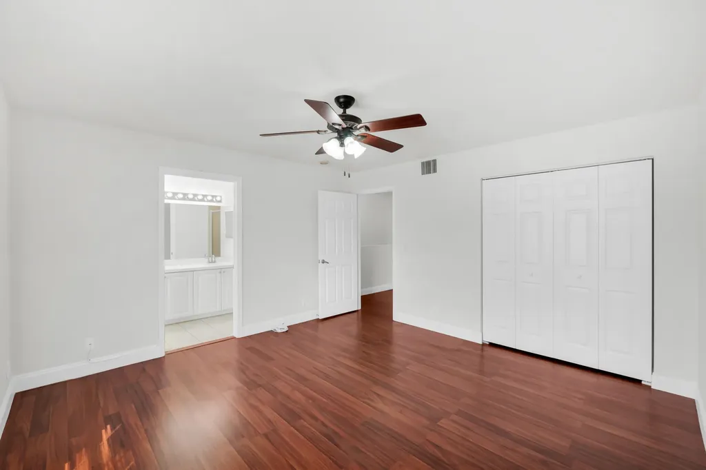 2581 Riverside Drive Coral Springs FL 33065
