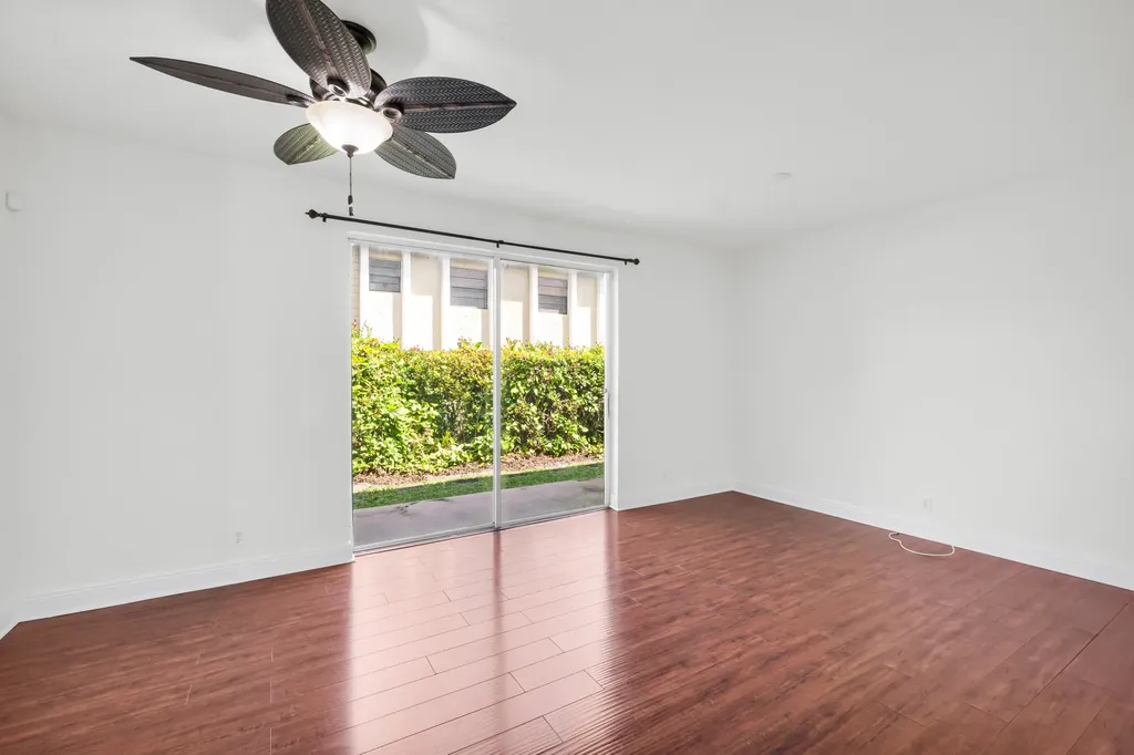 2581 Riverside Drive Coral Springs FL 33065