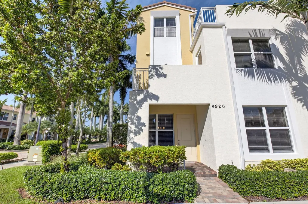 4920 NW 15th Avenue Boca Raton FL 33431