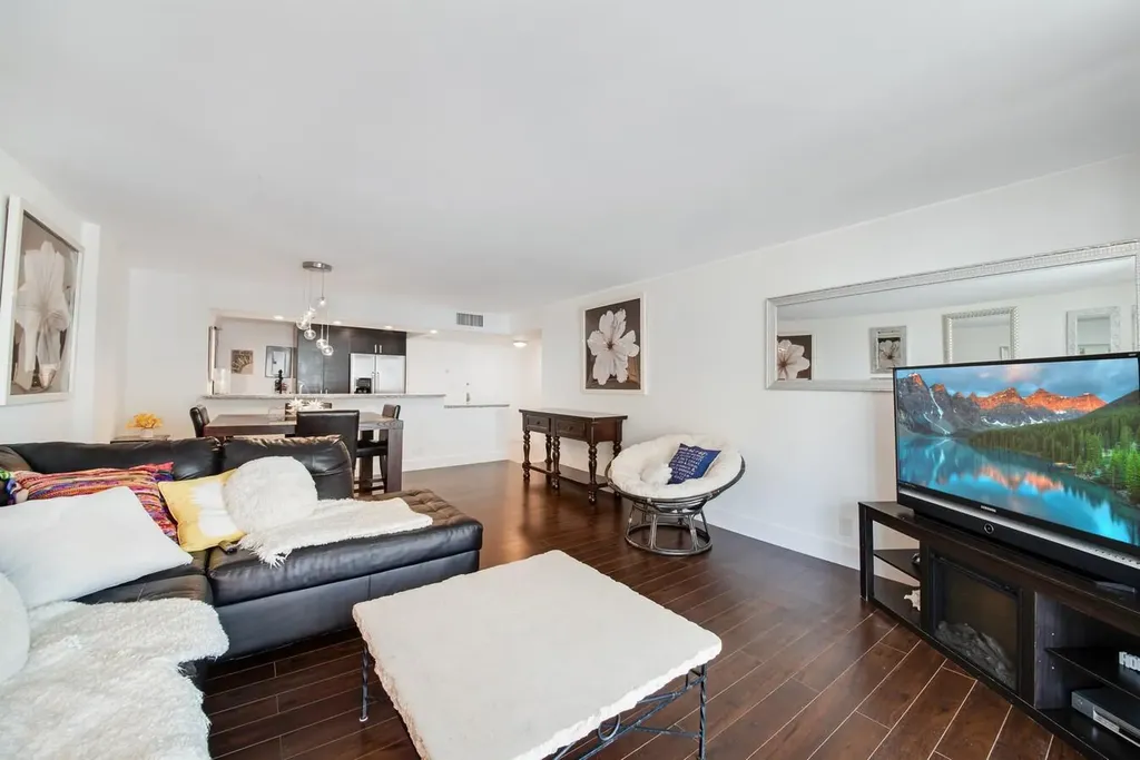 1147 Hillsboro Mile Hillsboro Beach FL 33062