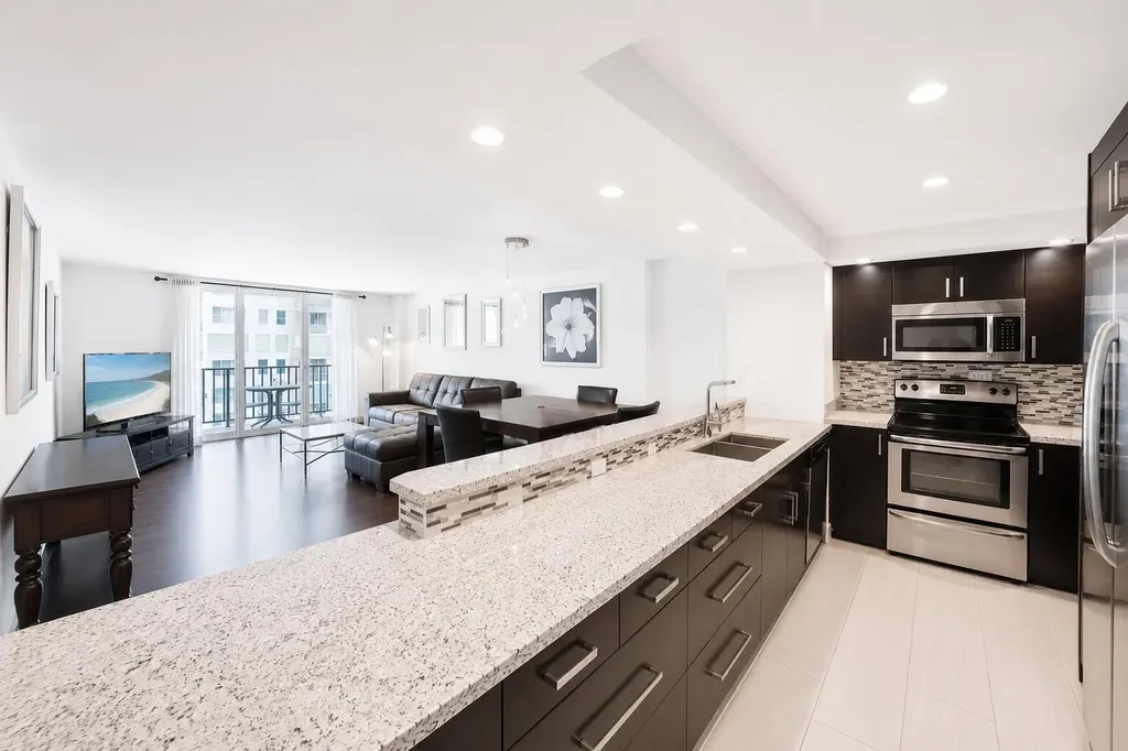 1147 Hillsboro Mile Hillsboro Beach FL 33062