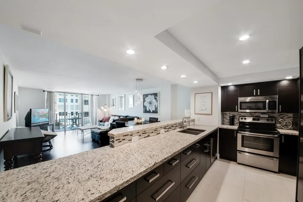 1147 Hillsboro Mile Hillsboro Beach FL 33062