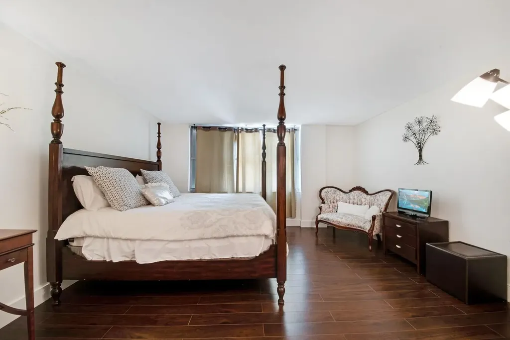1147 Hillsboro Mile Hillsboro Beach FL 33062