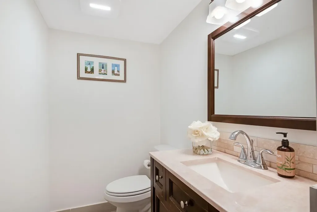 1147 Hillsboro Mile Hillsboro Beach FL 33062