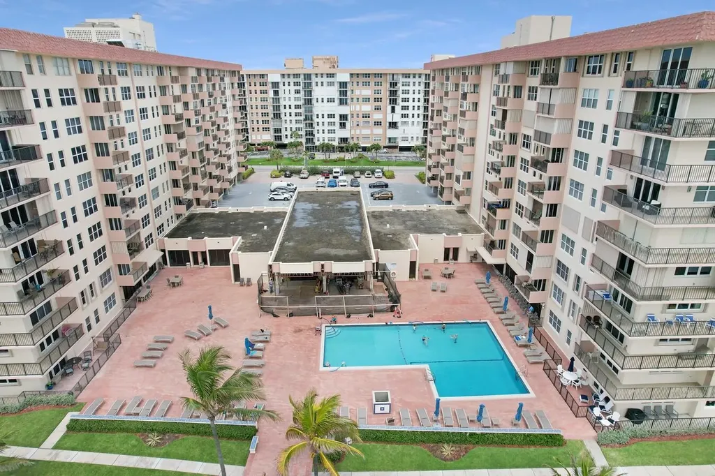 1147 Hillsboro Mile Hillsboro Beach FL 33062