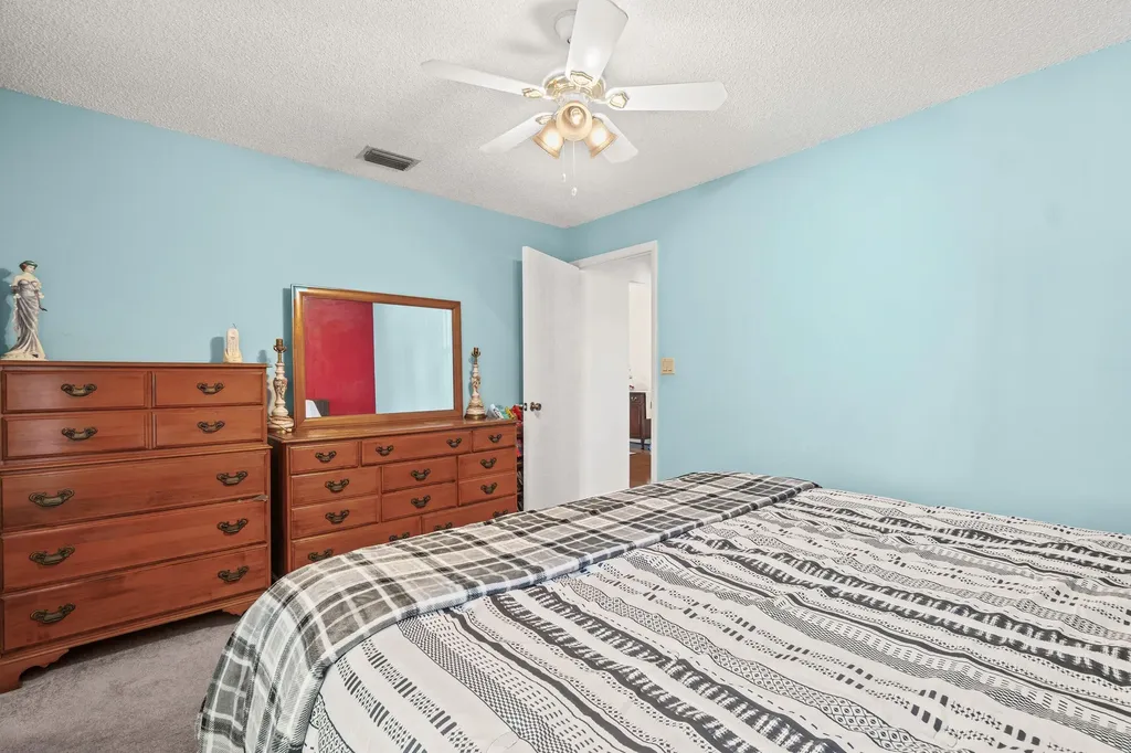 69 King Fisher Way Boynton Beach FL 33436