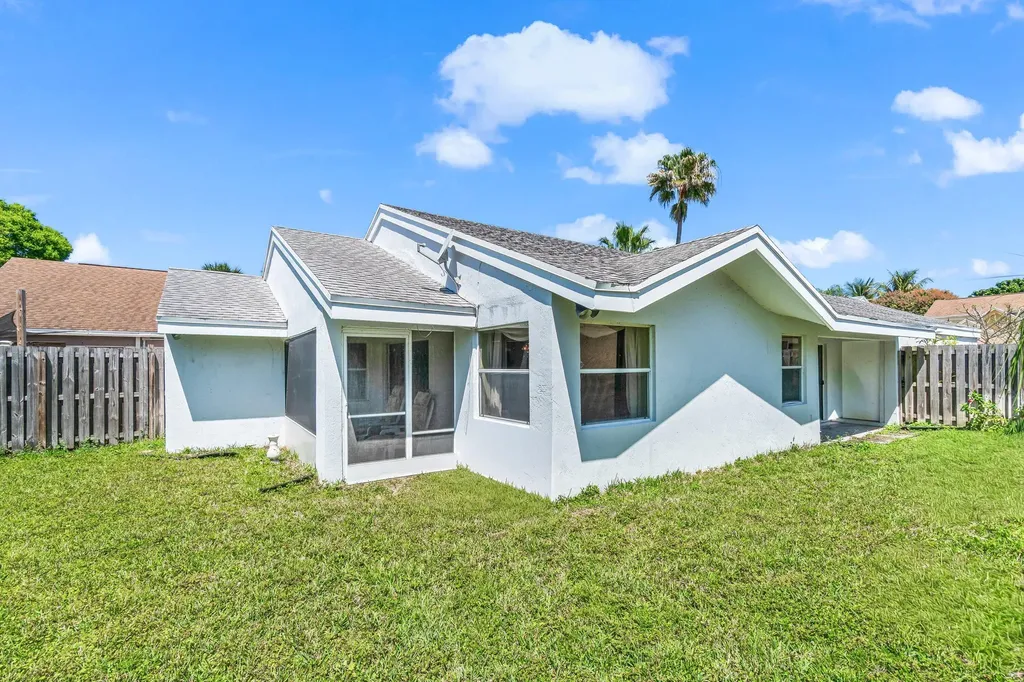 69 King Fisher Way Boynton Beach FL 33436