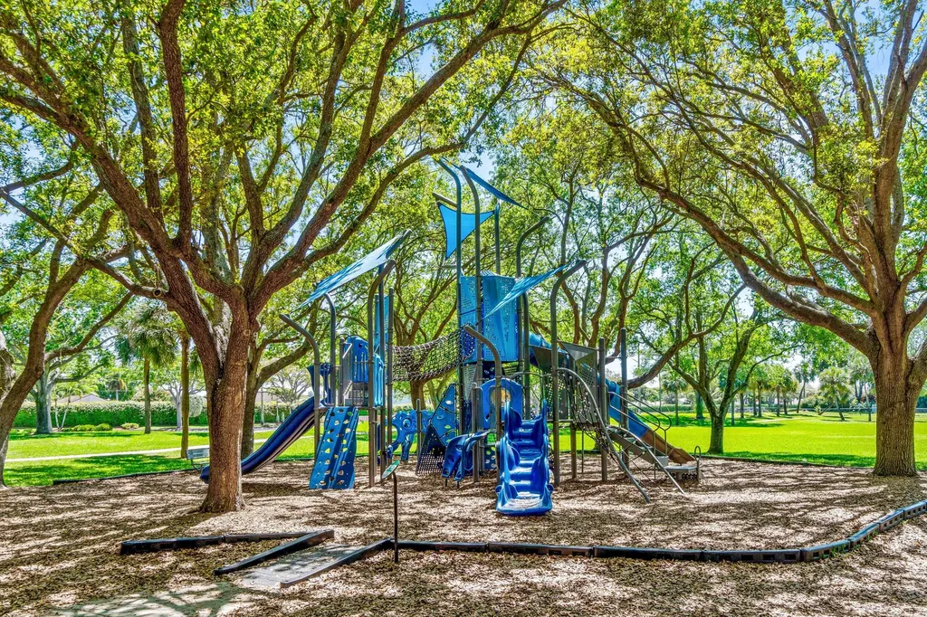 69 King Fisher Way Boynton Beach FL 33436