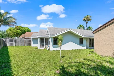 69 King Fisher Way Boynton Beach FL 33436