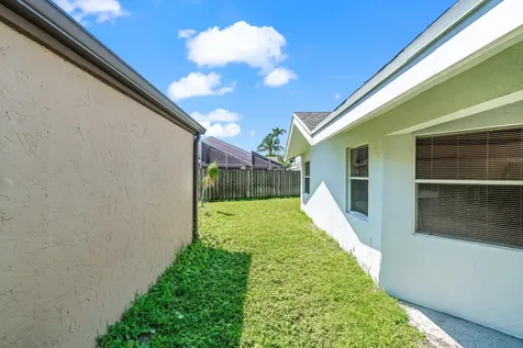 69 King Fisher Way Boynton Beach FL 33436