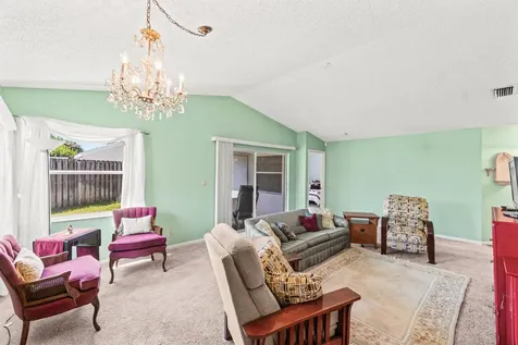 69 King Fisher Way Boynton Beach FL 33436