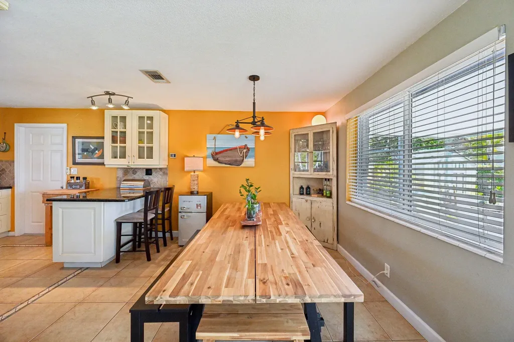818 SE 9th Terrace Deerfield Beach FL 33441