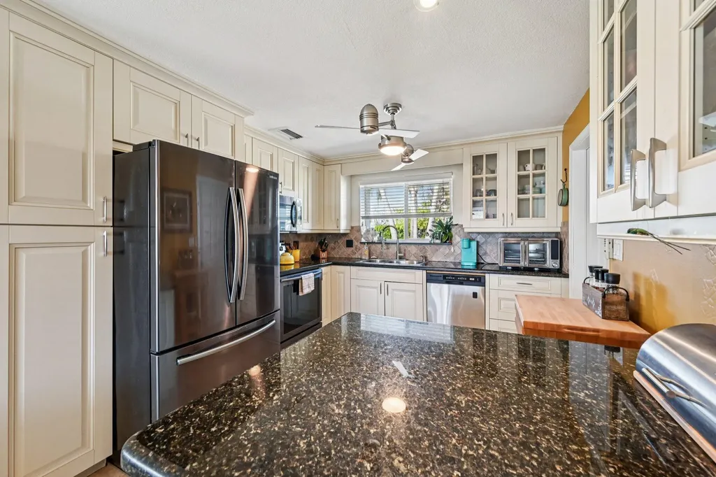 818 SE 9th Terrace Deerfield Beach FL 33441