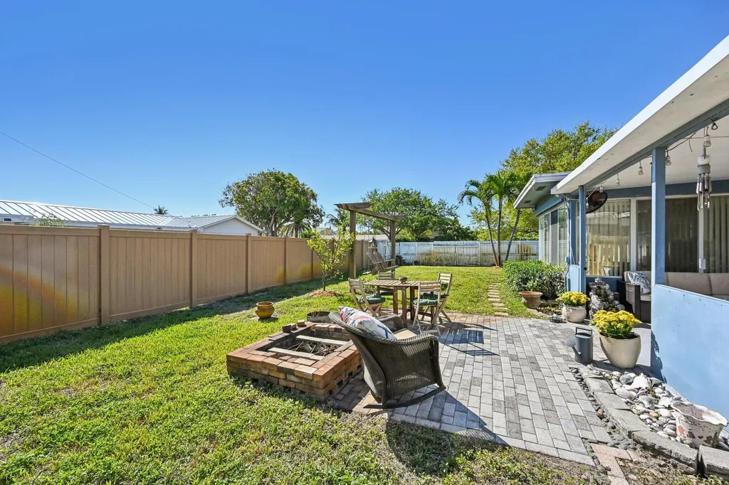 818 SE 9th Terrace Deerfield Beach FL 33441