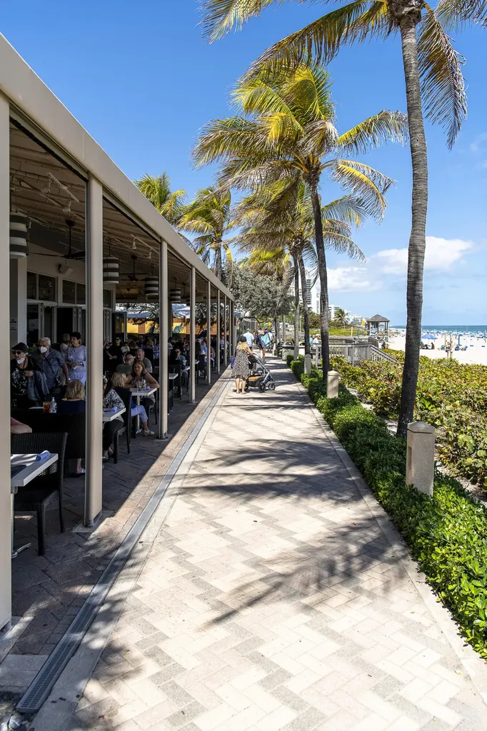 818 SE 9th Terrace Deerfield Beach FL 33441