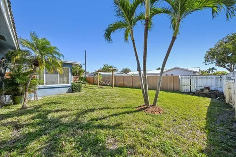 818 SE 9th Terrace Deerfield Beach FL 33441