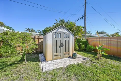 818 SE 9th Terrace Deerfield Beach FL 33441