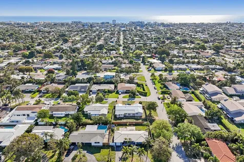 818 SE 9th Terrace Deerfield Beach FL 33441