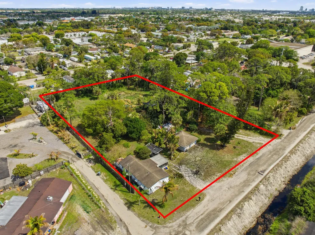 5133 Pine Grove Drive West Palm Beach FL